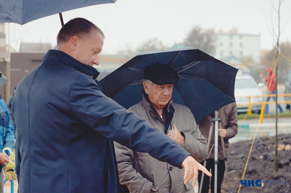 СМИ: мэр Черноморска Валерий Хмельнюк хочет уволить своего заместителя Юрия Крука