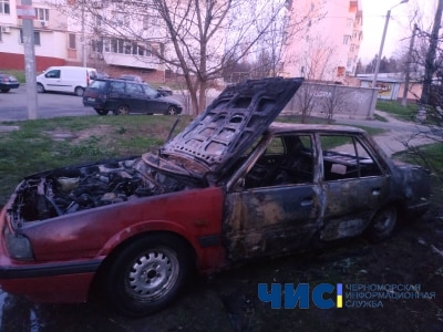 Во вторник в Черноморске горел автомобиль