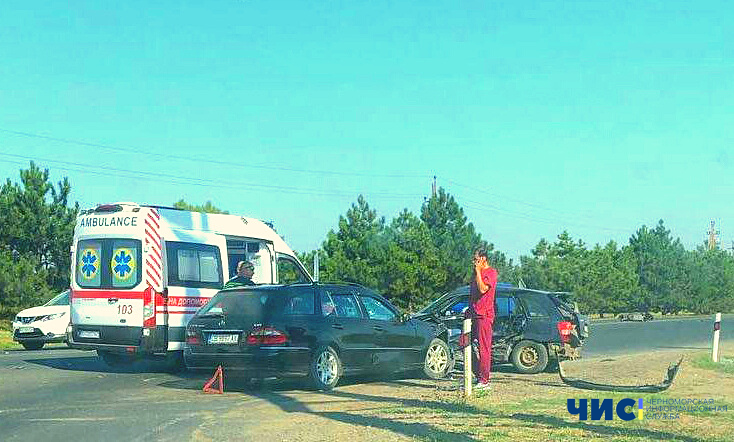 ДТП с участием 4 транспортных средств возле Молодежного: пострадали 2 человека