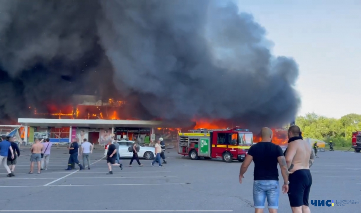 Окупанти влучили у дуже людне місце в Кременчуці: є загиблі