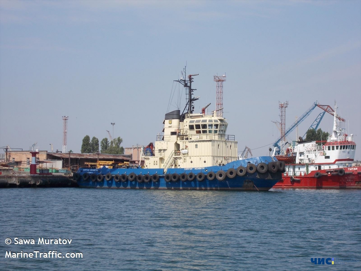 Повідомлення про міну в зерновому коридорі на добу зупинило рух суден, що вийшли з порту «Чорноморськ»