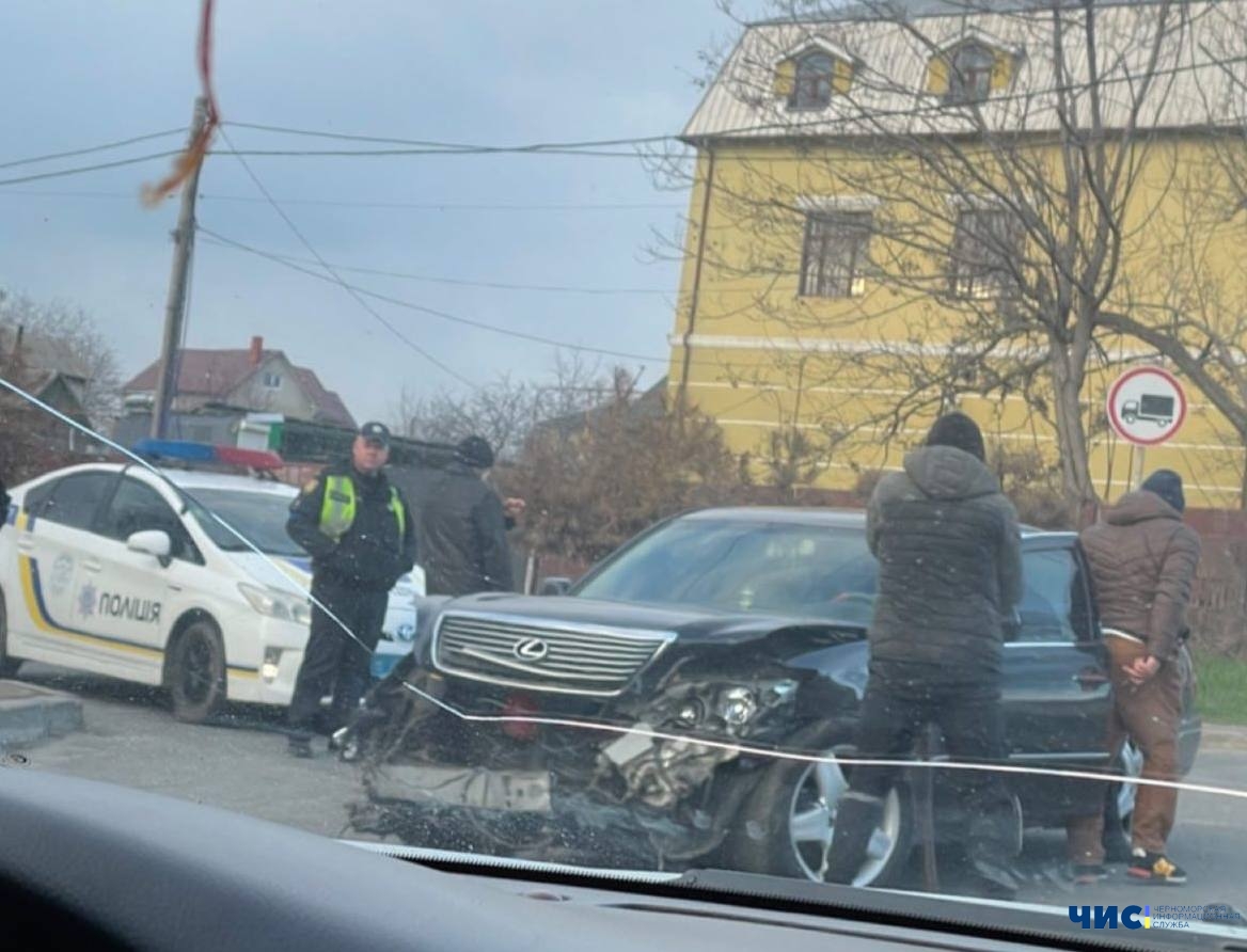 У середу ввечері на території Чорноморської громади сталося одразу 2 автомобільні аварії