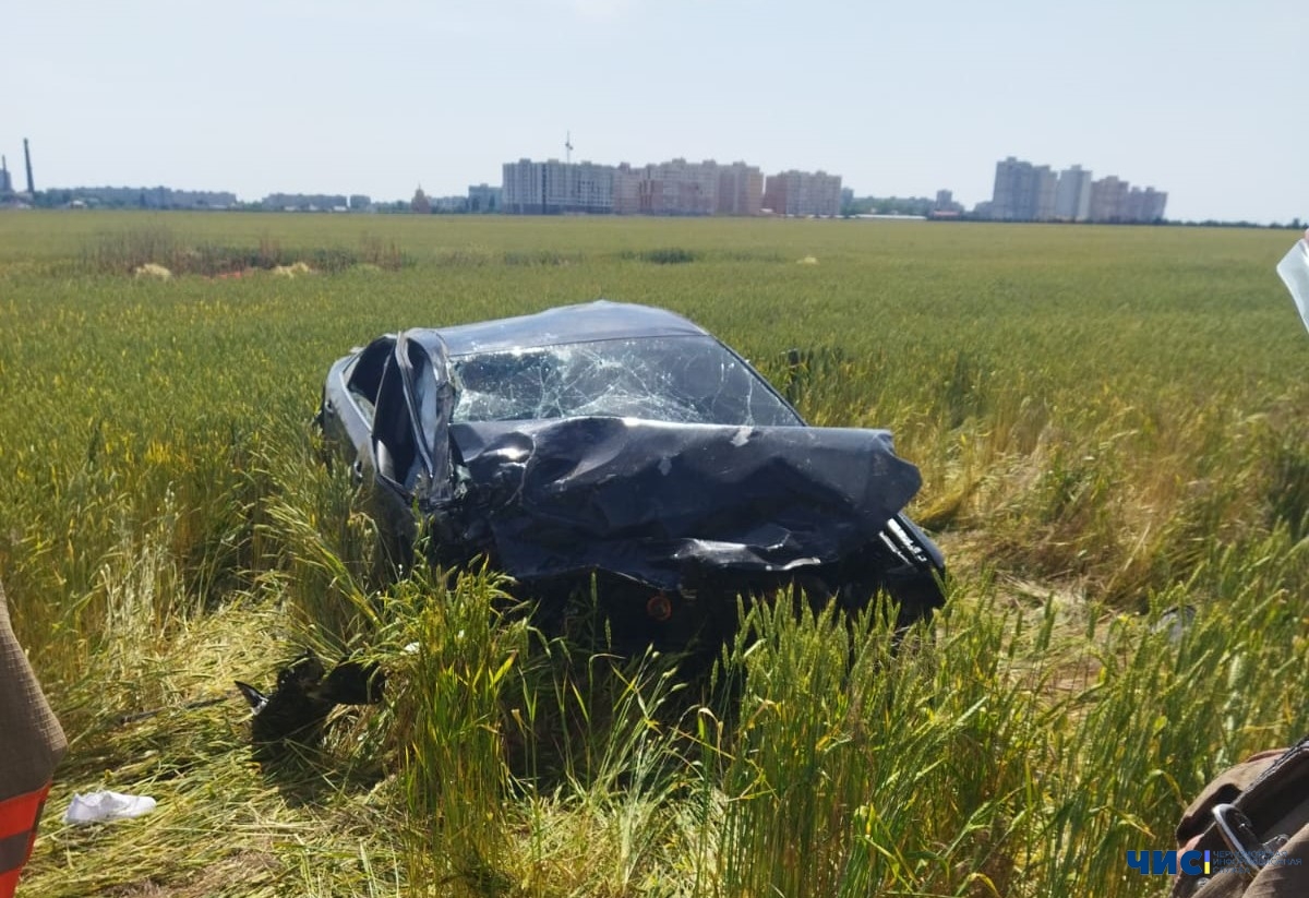 В аварії біля Чорноморська постраждали троє людей, серед них і 16-річна дівчина