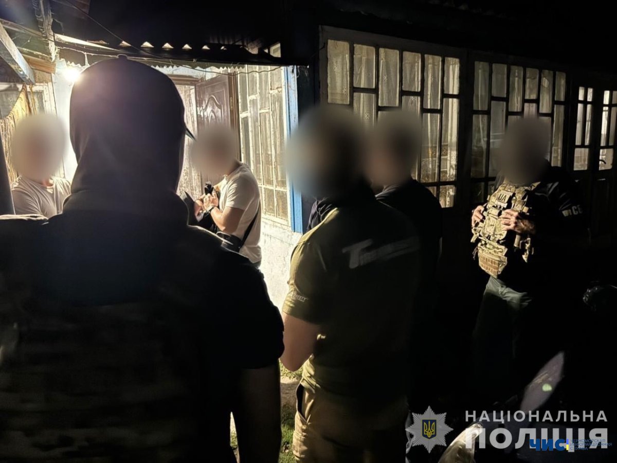 На Одещині затримали молодих хлопців, які співпрацювали з рф та підпалювали об’єкти Укрзалізниці