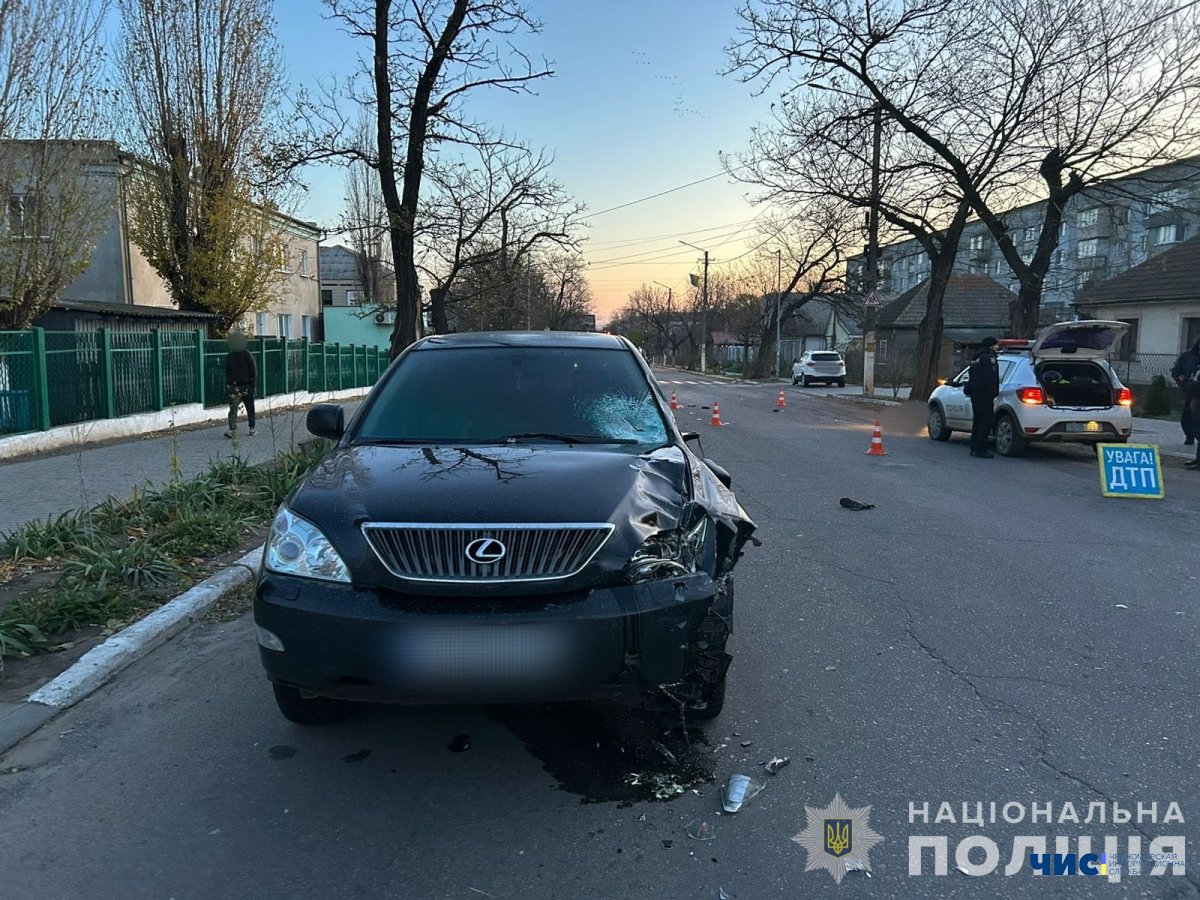 На Одещині автомобіль на смерть збив жінку