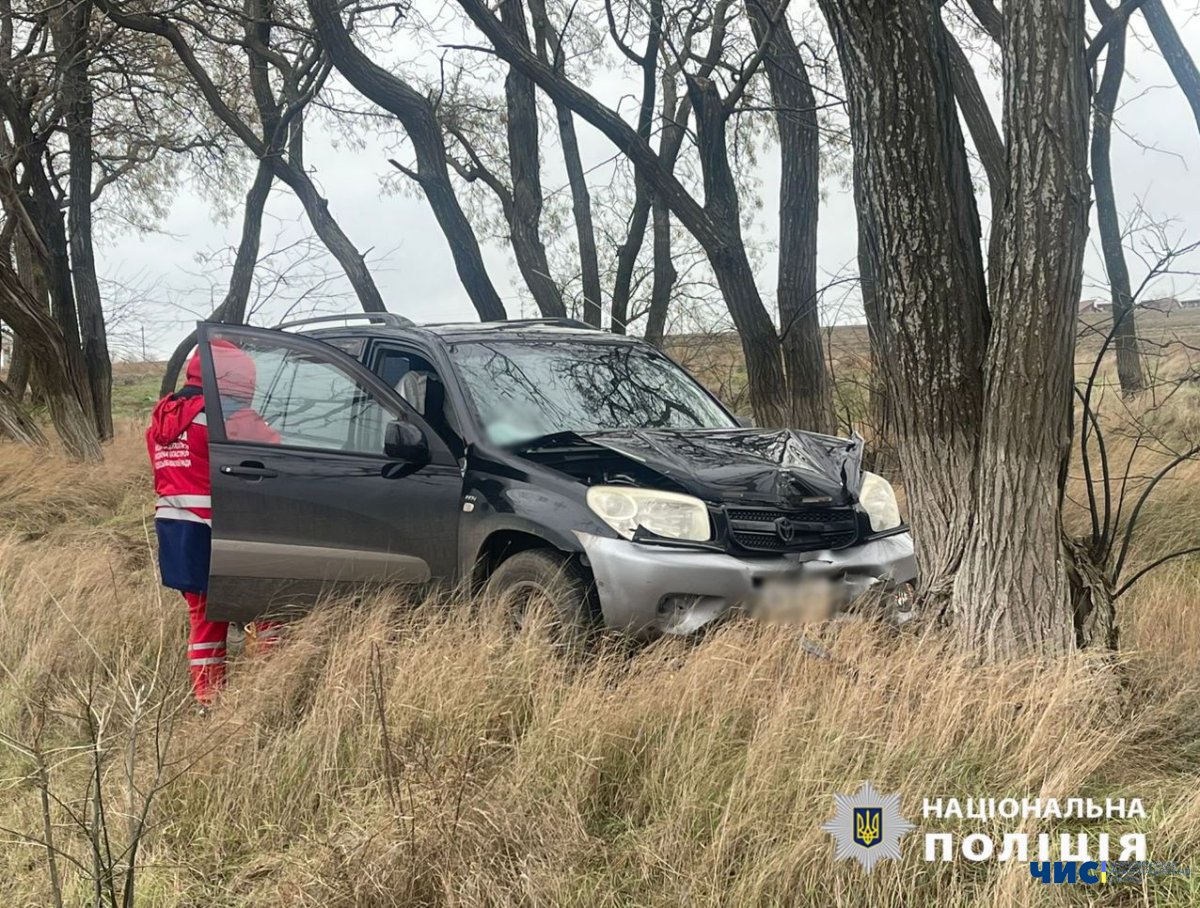 Поблизу Чорноморська в аварії загинув водій легковика