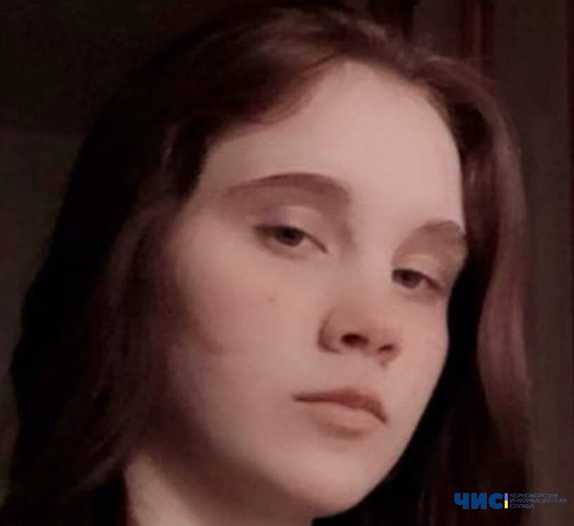 Пішла з дому та не повернулась: в Одесі розшукують 15-річну дівчину