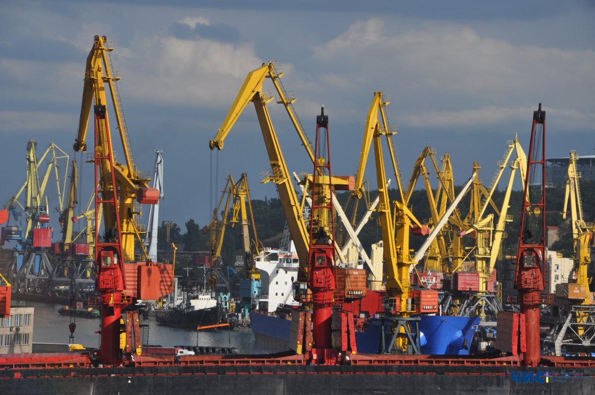 У порту "Чорноморськ" напрацювали 4 пропозиції для врегулювання тарифної дискримінації УЗ — слово за Мінрозвитку
