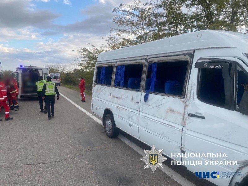 Поліція розповіла подробиці аварії на Одещині, в якій травмувалися 8 людей