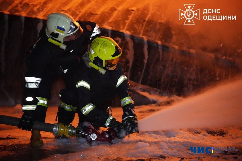 Під час нічної атаки ворога зазнав пошкоджень порт «Чорноморськ»