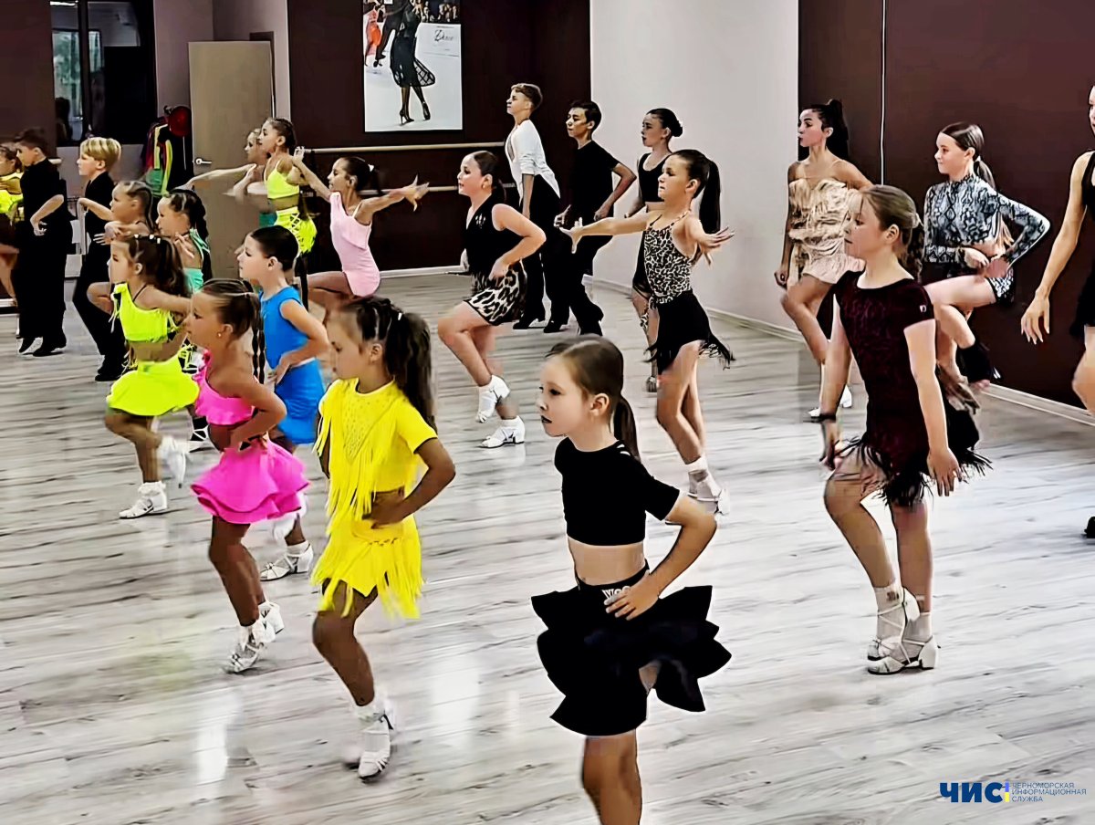 У Чорноморську студія бального танцю «Timush Club» оголошує зимовий набір дітей від 8 років
