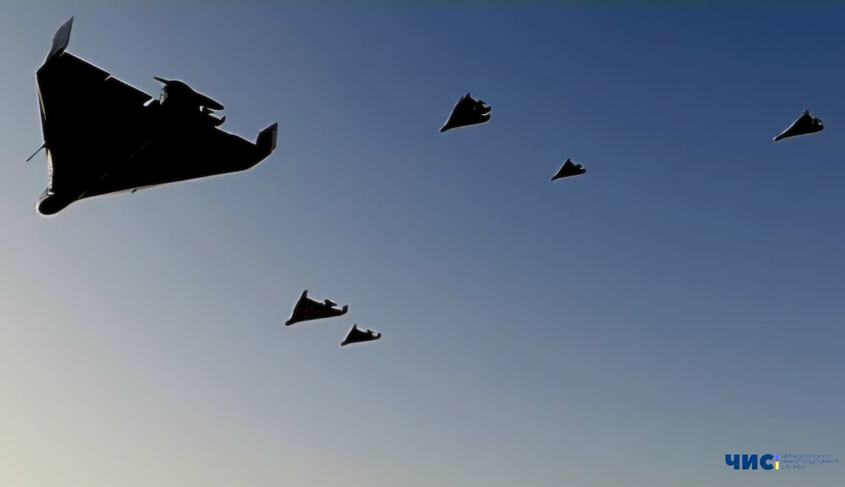 У Чорноморську ворог знову атакував цивільні судна