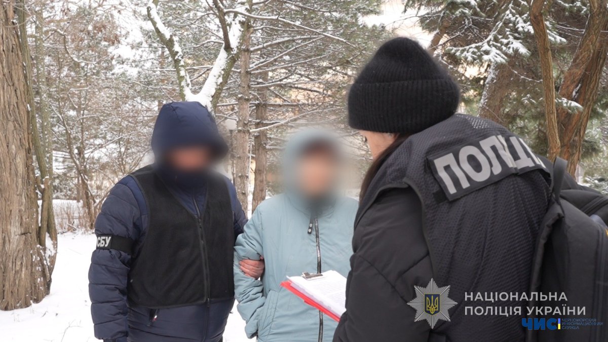 У Чорноморську затримали керівницю апарату суду за зловживання впливом