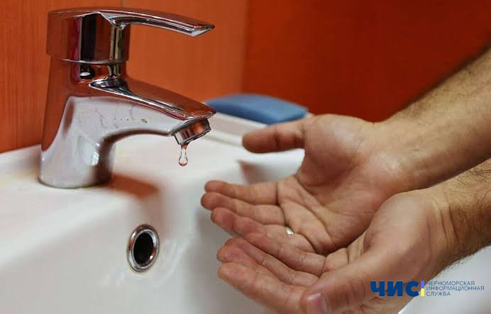 У Чорноморську продовжили роботу артезіанок та ввели графік подачі води